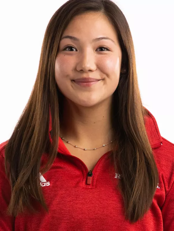 Ariel Lonoff headshot