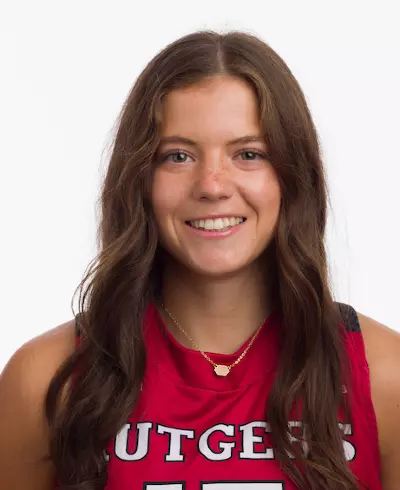 Carly Snarski Headshot