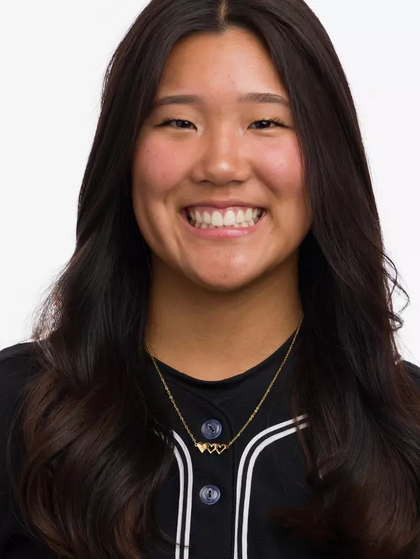 #7 Riley Hwang - 2025 headshot