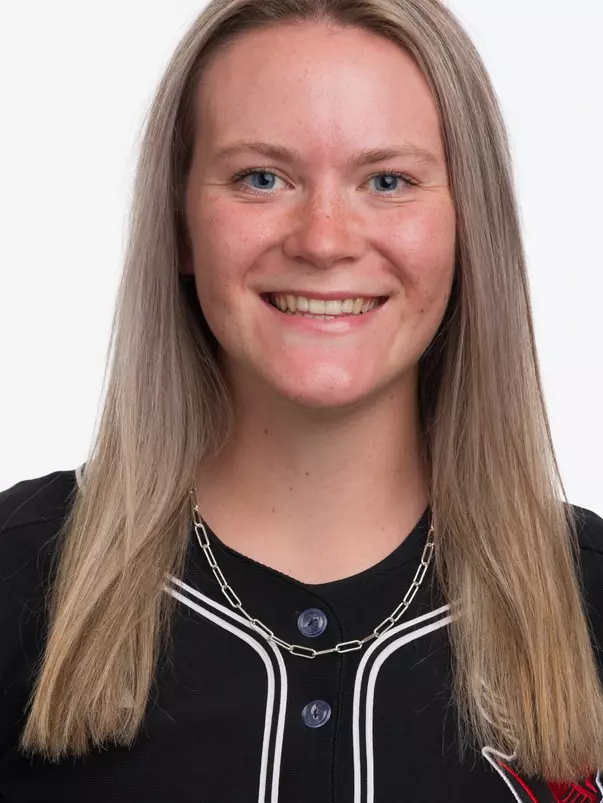 #9 Stephanie Kraska - 2025 headshot