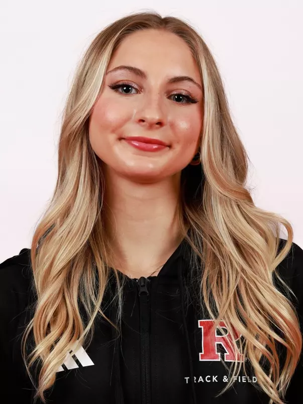 Ella Karolewski headshot