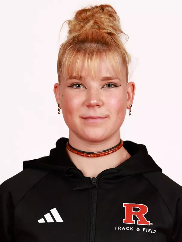 Chloe Timberg headshot