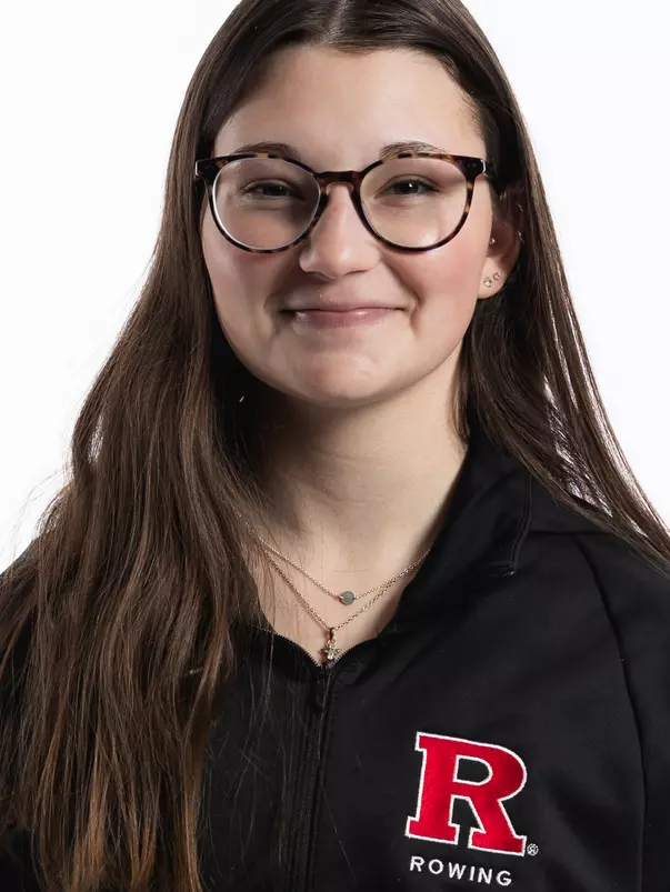 Elizabeth Steron rowing headshot 2026