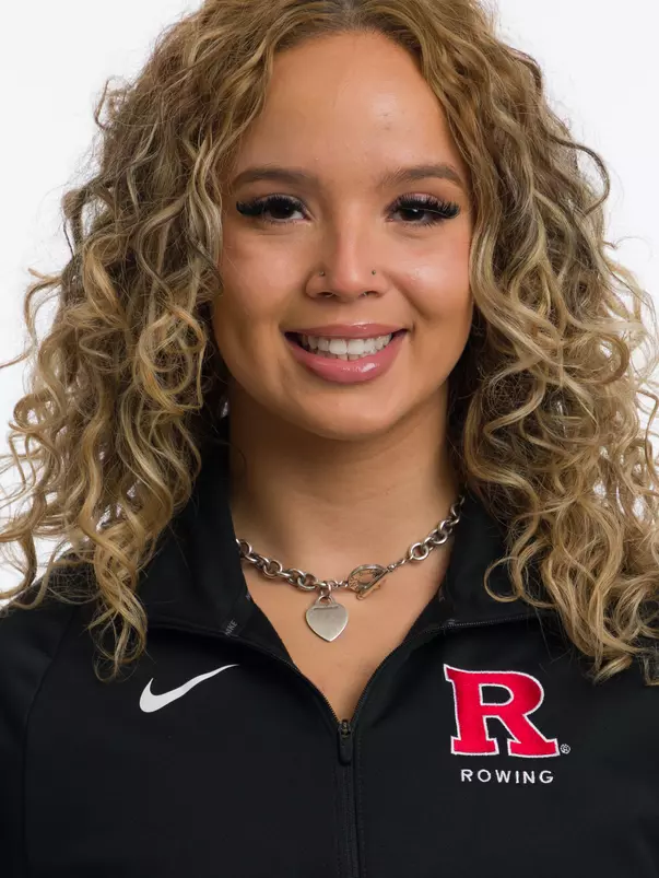 Mia Benzan rowing headshot 2026