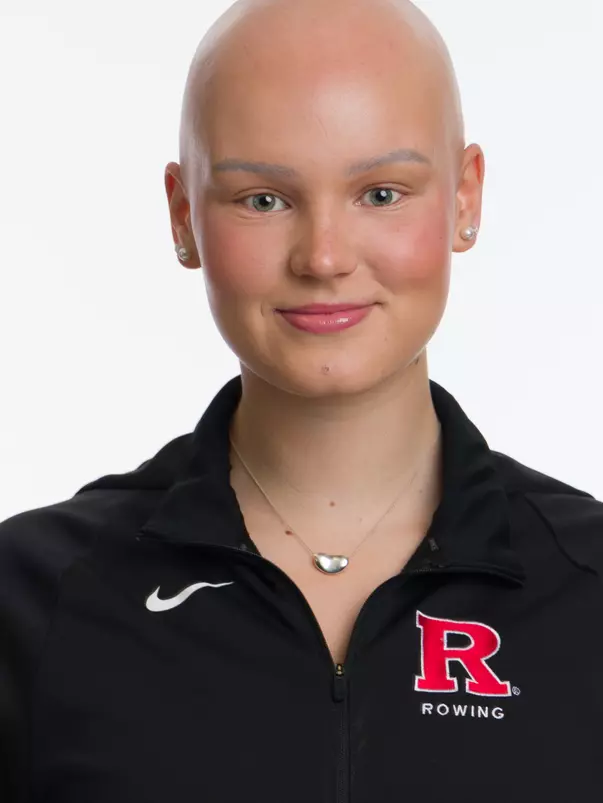 Mia Bulmer rowing headshot 206