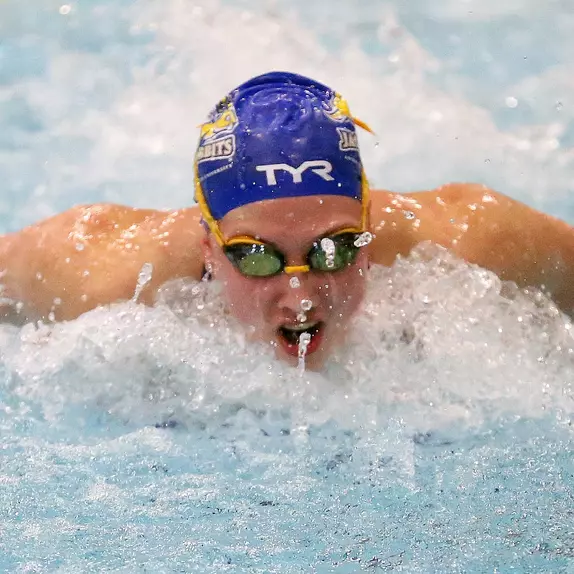 Jenna Currier swims the butterfly