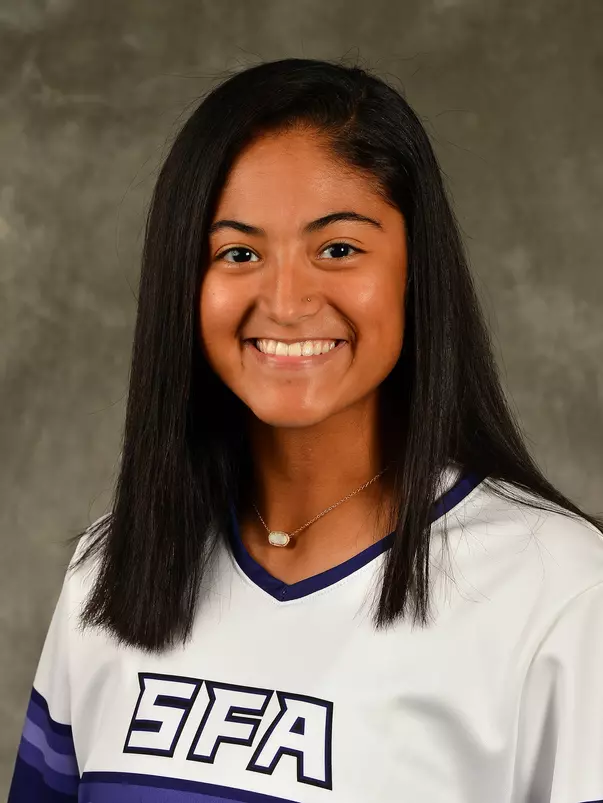 Bryana_Novegil_Headshot