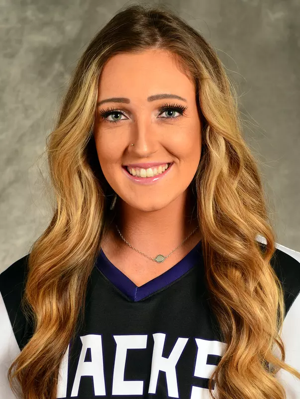 Ashton_Esparza_Headshot2018