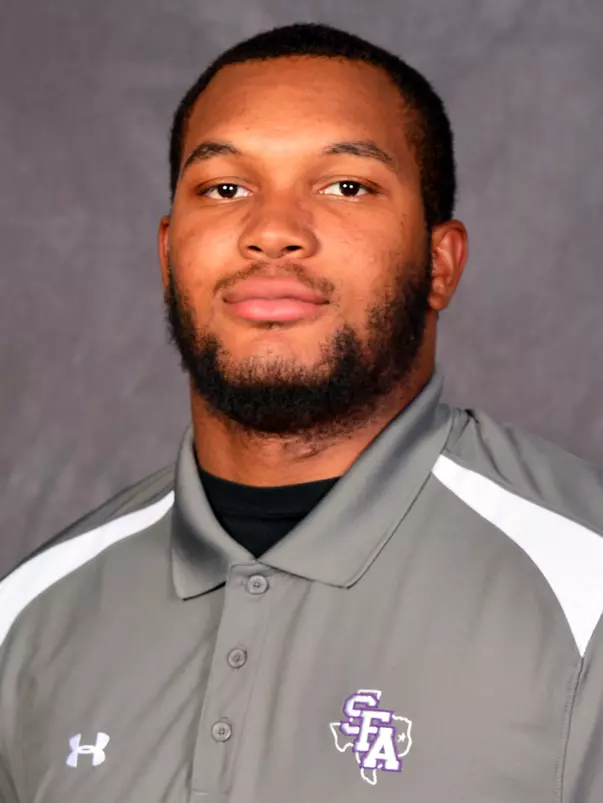 Larron_Cox_Headshot18