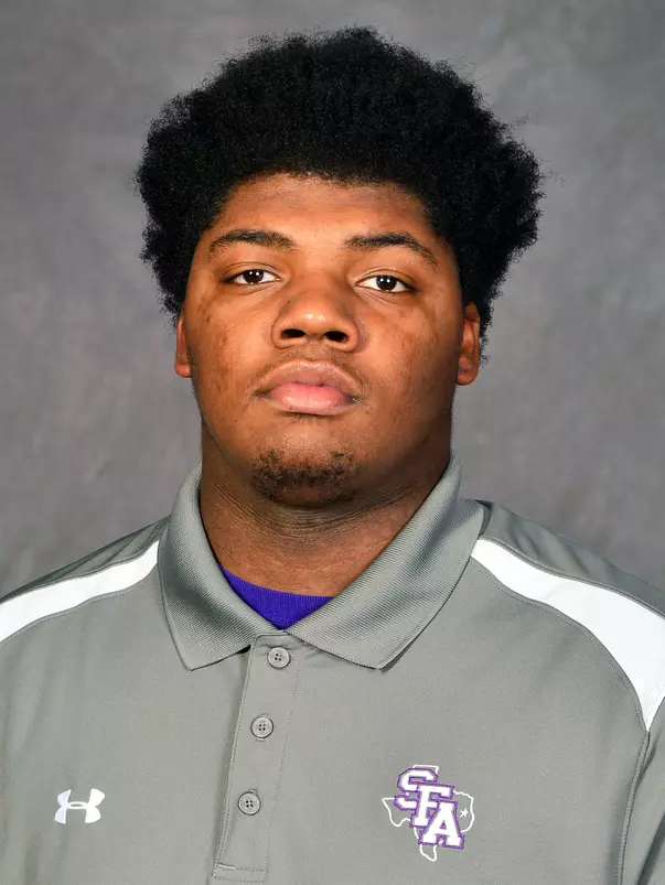 Desmond_Robinson_Headshot18