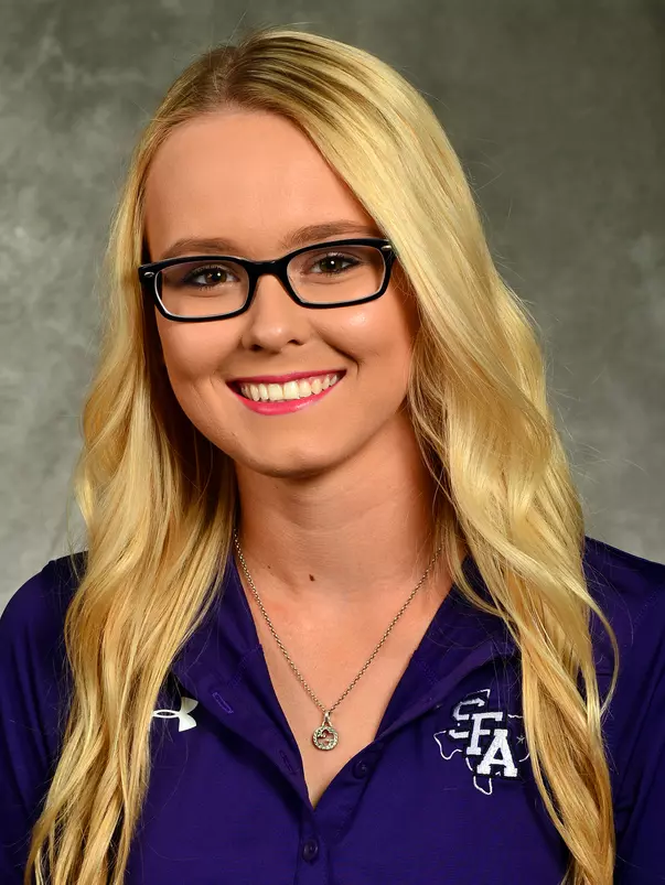 Alexis_Szewczyk_Headshot2018