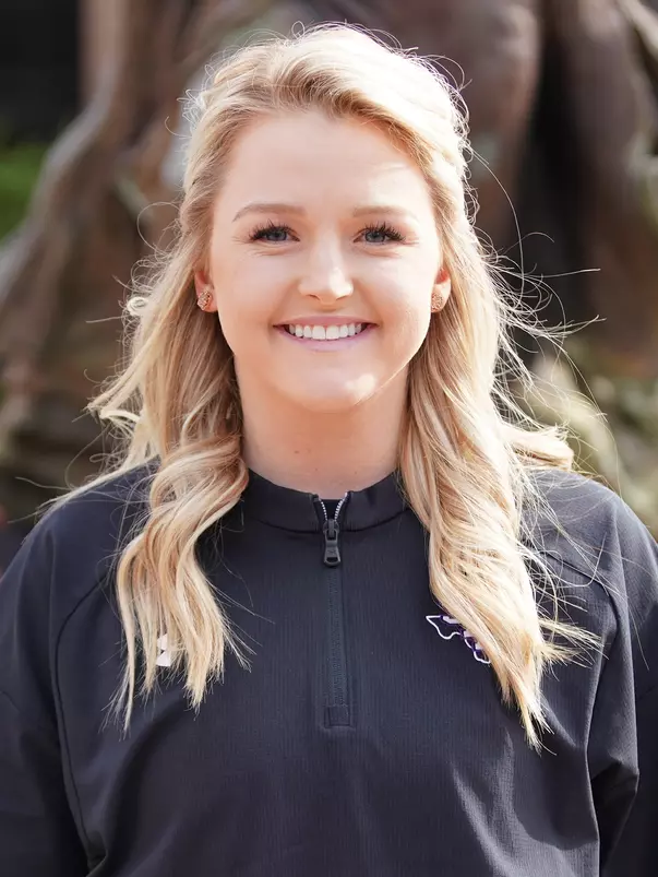 Olivia_Farmer_Headshot