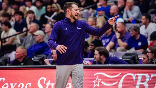 Matt Braeuer coaching