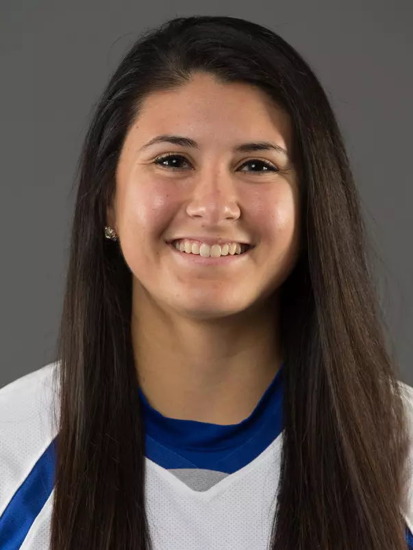 Lauren Fischer headshot