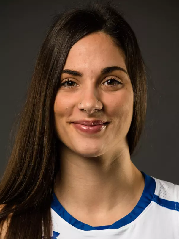 Inja Butina headshot