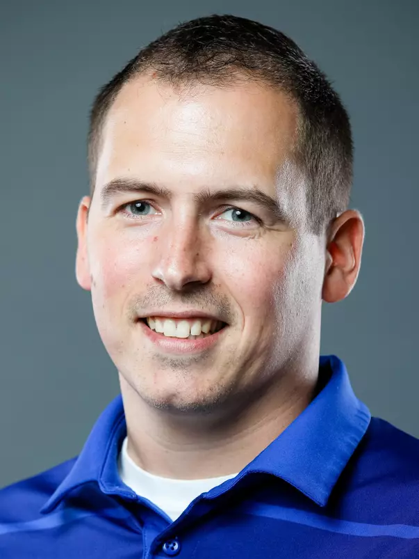 Vic Muntean headshot