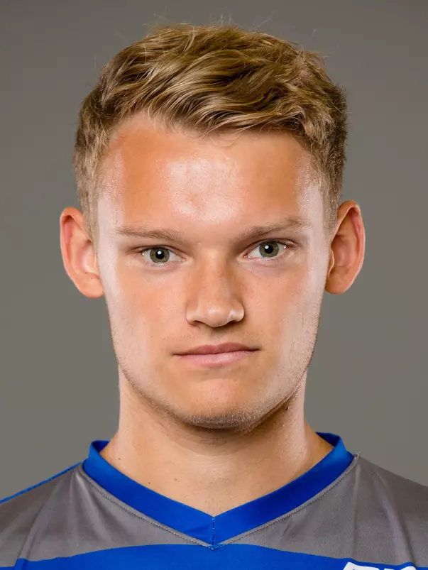 Oscar Navarp headshot