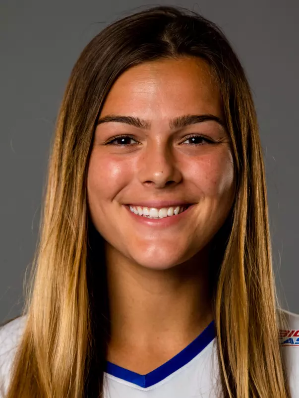 Marissa Aniolowski headshot
