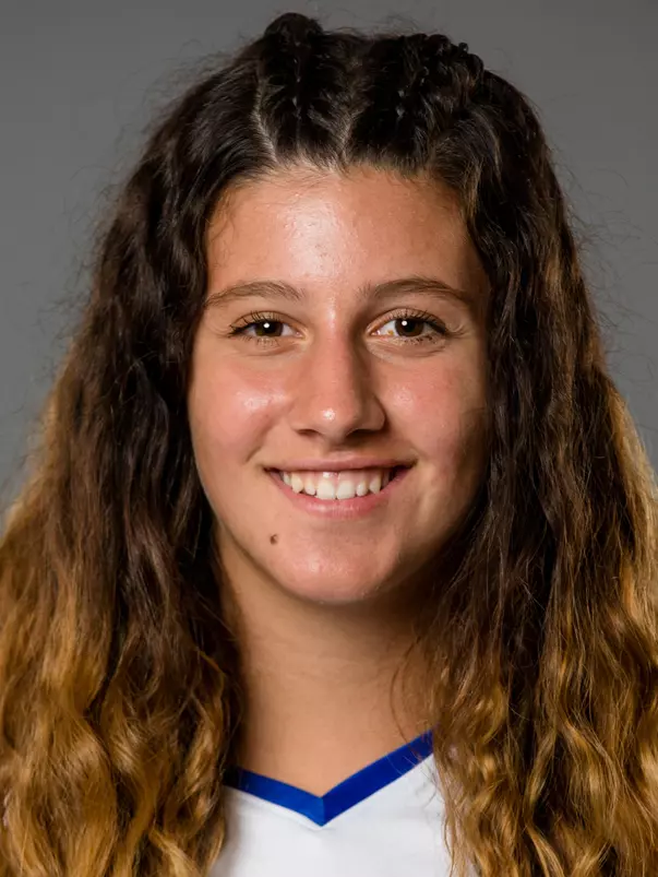 Claudia D'Angelo headshot
