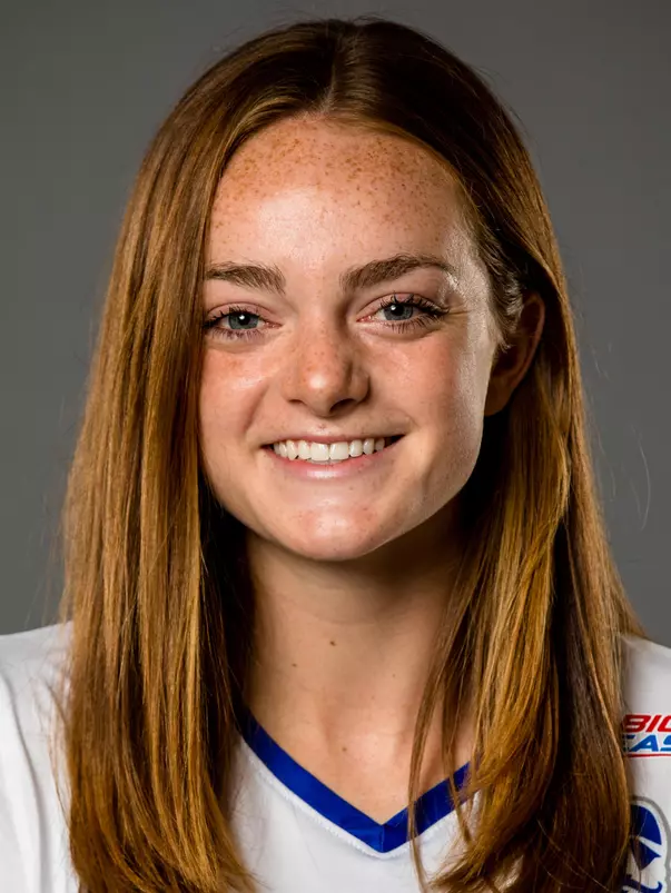 Izzy Engel headshot