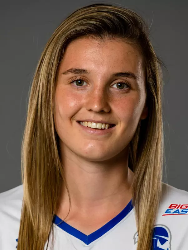 Laura Hooper headshot