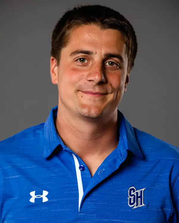 Ali Simmons Headshot