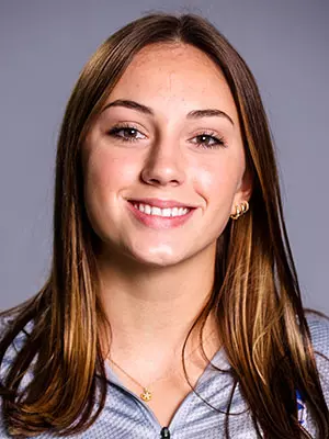 Nicole Bastian Headshot