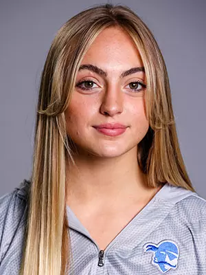 Lea Moeller Headshot