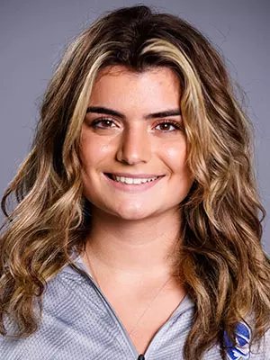 Nicolette Pawar Headshot