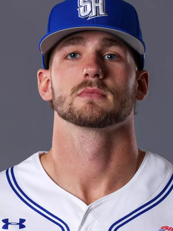 Casey Dana 2021 headshot