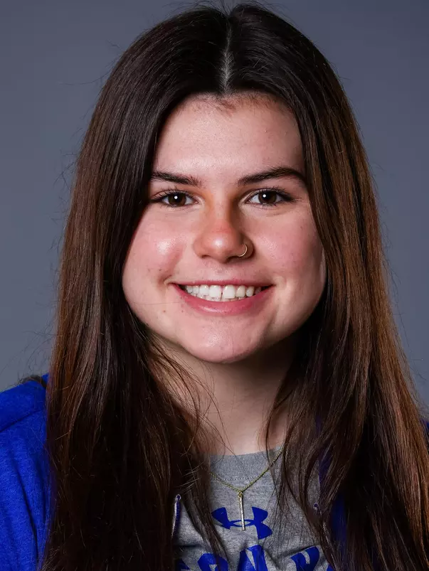Savannah Kennedy Headshot