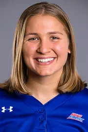 Emily Pena Headshot