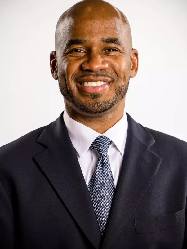 Shaheen Holloway headshot