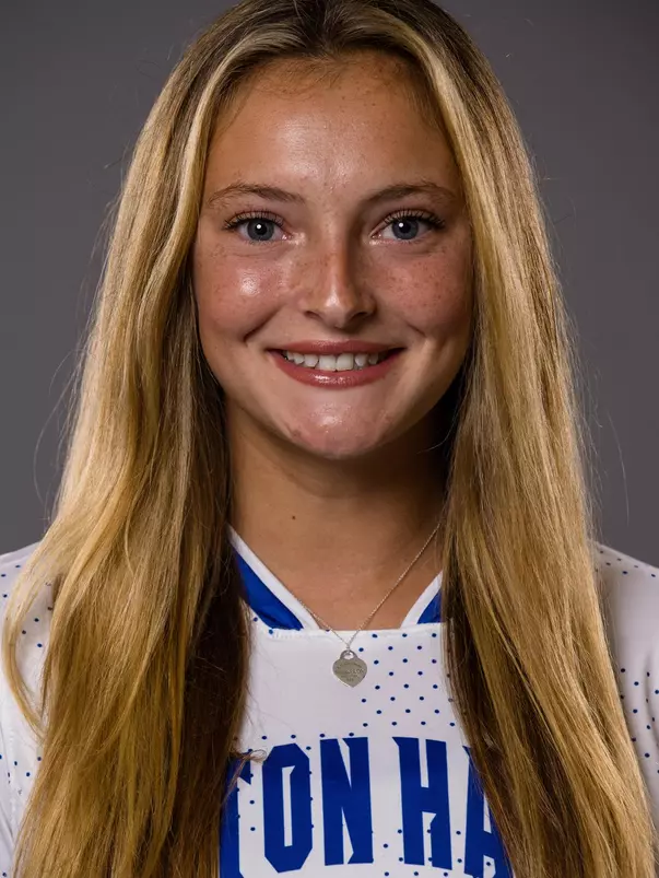 Natalie Tava headshot