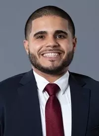 Steven Cruz headshot