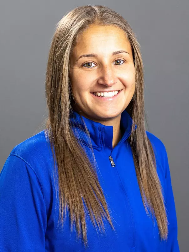 Stephanie Cubero headshot