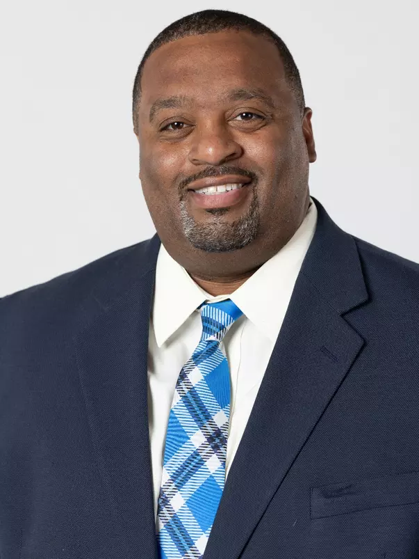 Rasheen Davis headshot