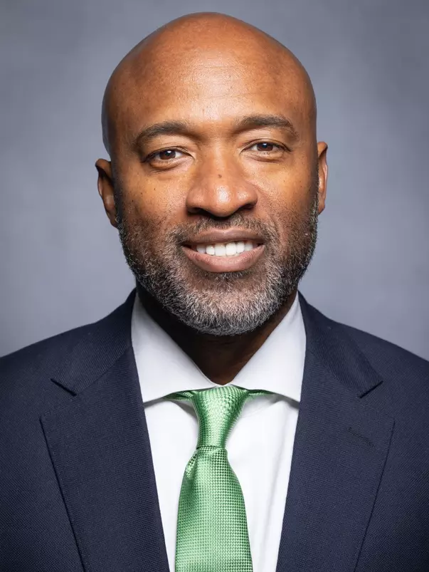 Andrew Francis headshot