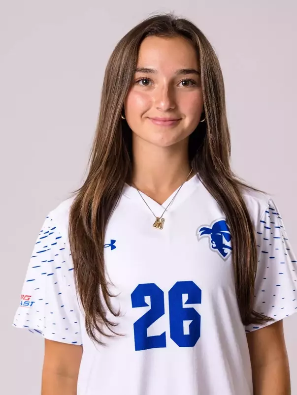 Nina Davis