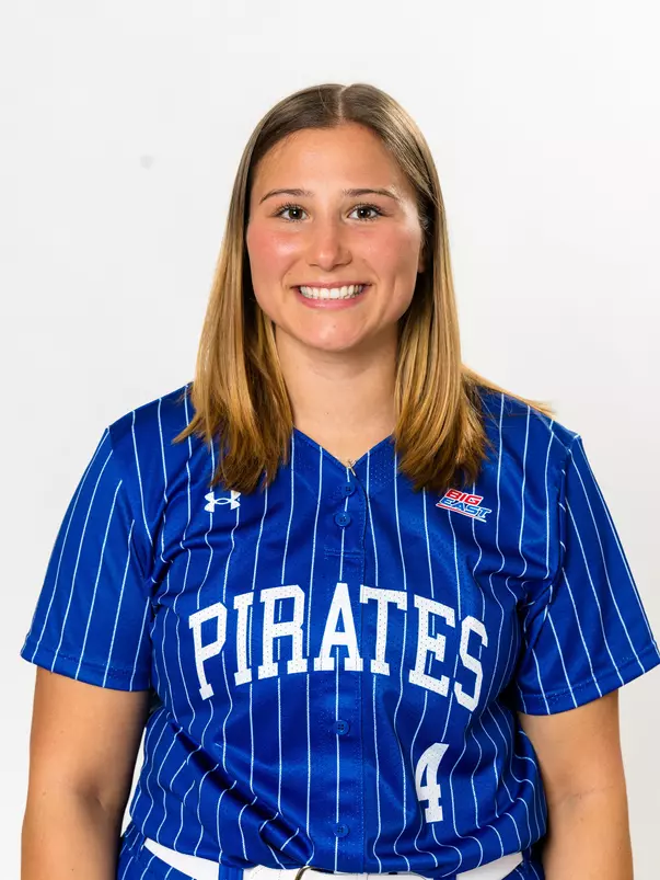 Kelsey Carr Headshot