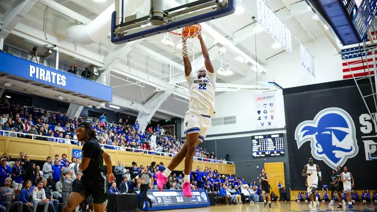 Fisher's Strong Performance Guides Pirates Past Wagner, 68-61