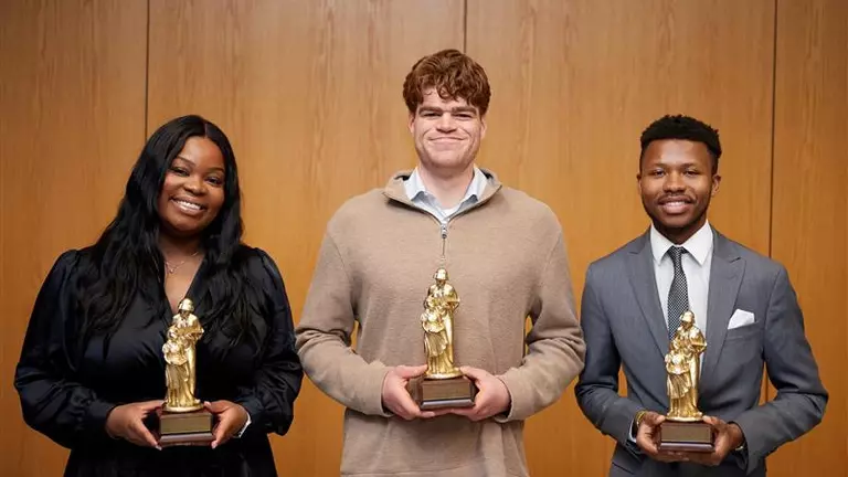 Food-Filled Thoughts: Shayne Simmons Reflects on his Servant Leader Award-Winning Fight Against Food Insecurity