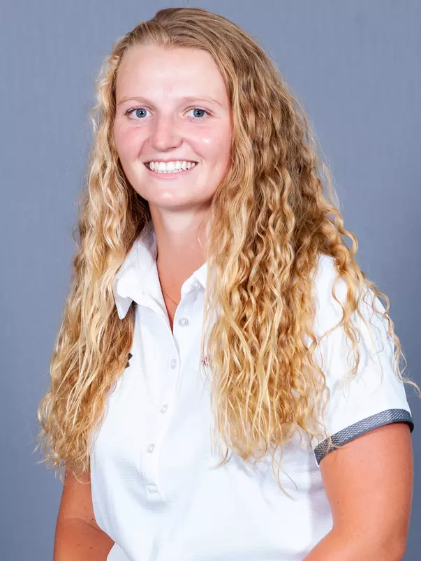 Women's Golf - Erica Kerr