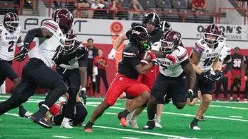 South Dakota's Second-Half Surge Sinks Salukis Image
