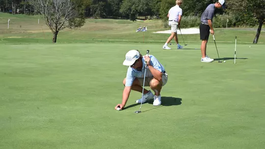 Men's golf practice