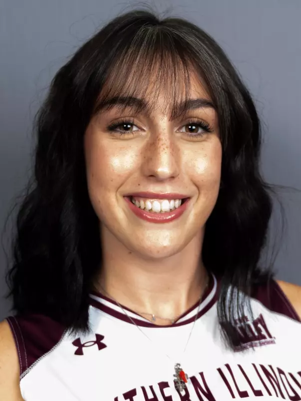 Carlota Mora Headshot