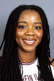 Chloe Anderson Headshot