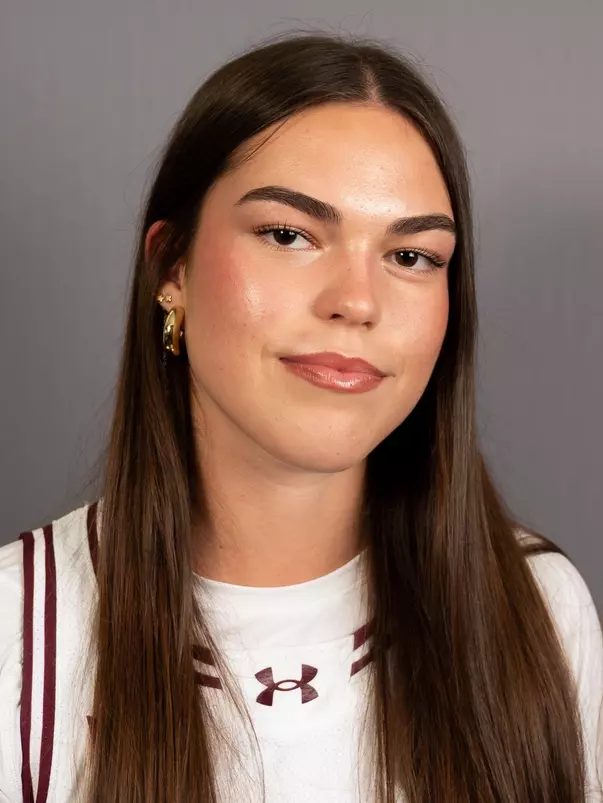 Yaiza Paredes Diaz Headshot