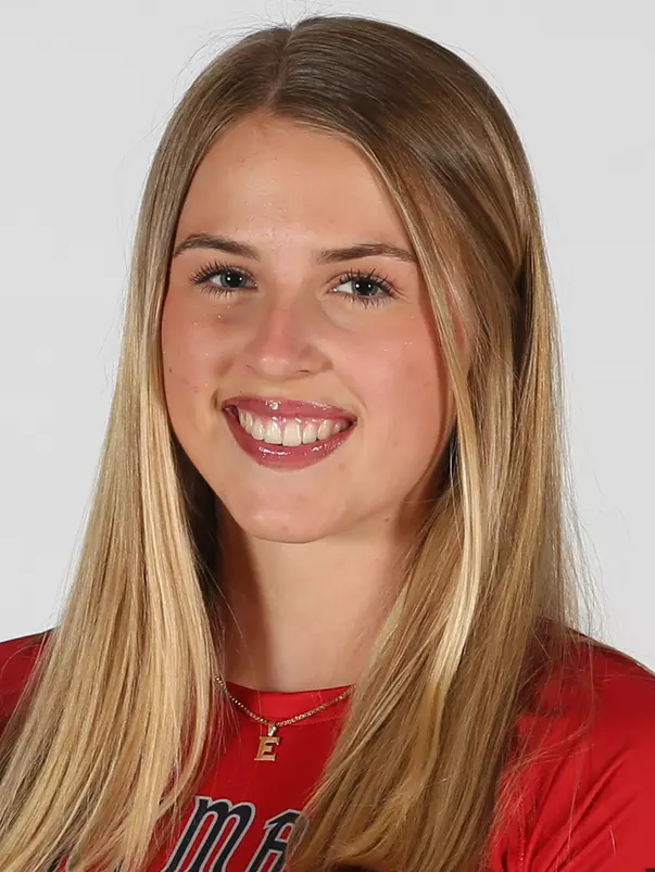 Ella Sandt Headshot 2021