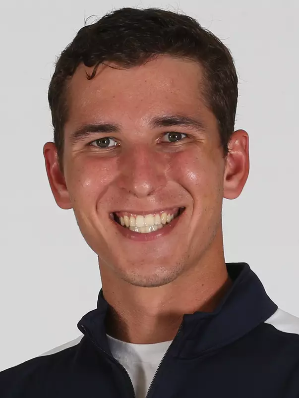 Maciel Headshot 2021